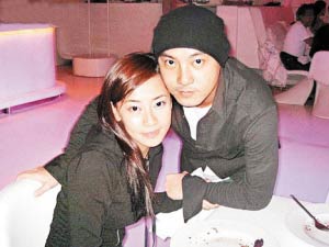 张茜怀孕八月意外小产医生建议需疗伤半年(图)
